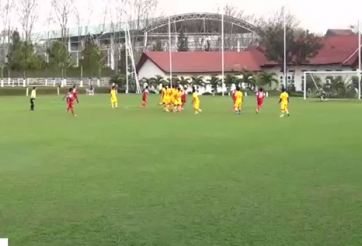 Video: Xuân Trường lập siêu phẩm sút phạt cho U19 Việt Nam